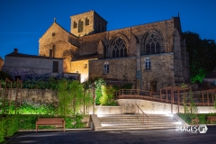 POUZAUGES-BY-NIGHT-2019-39 - Une dernière photo de l'esplanade & de l'église St Jacques lors d'une belle nuit d'août avant de fêter la Toussaint. Faire découvrir Pouzauges..