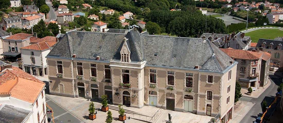 Pouzauges-Mairie