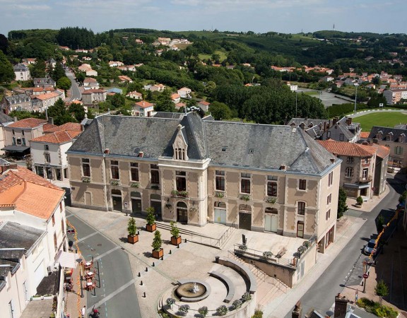 Pouzauges-Mairie