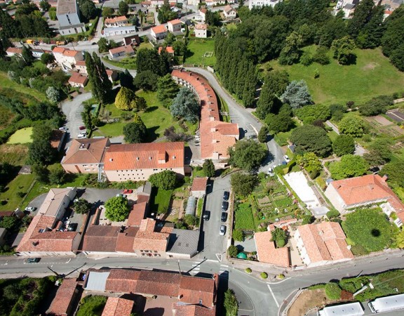 prise-de-vue-drone-pouzauges-centre-ville-8