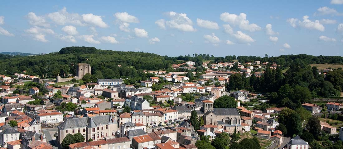 prise-de-vue-drone-pouzauges-centre-ville-9