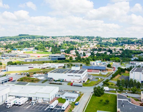 prise-de-vue-drone-pouzauges-zone-industrielle-2